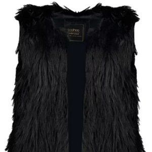 NWOT BOOHOO FAUX FUR VEST SIZE 10